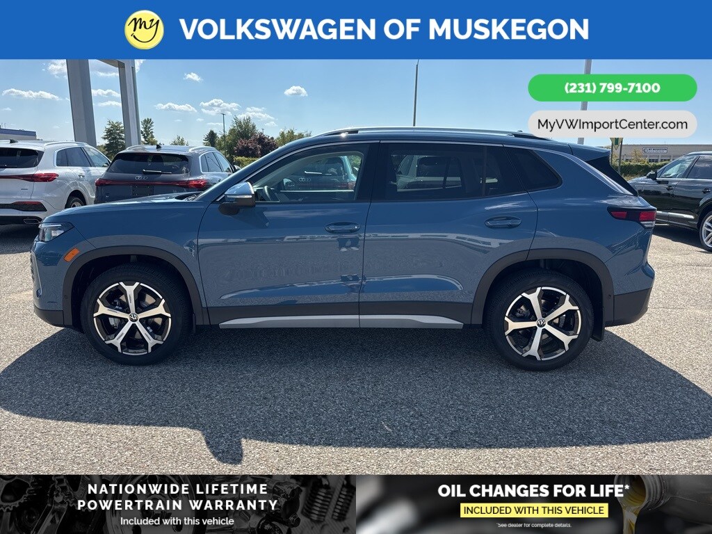 2025 Volkswagen Tiguan SE photo 2