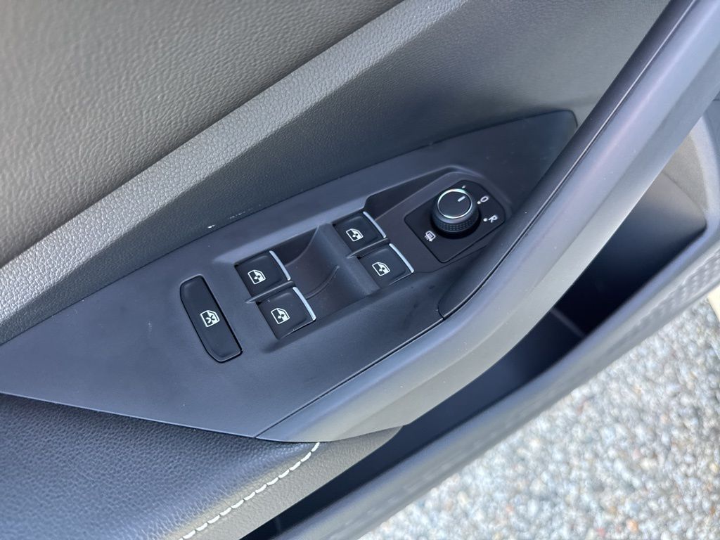 2026 Volkswagen Jetta Sport - Photo 11