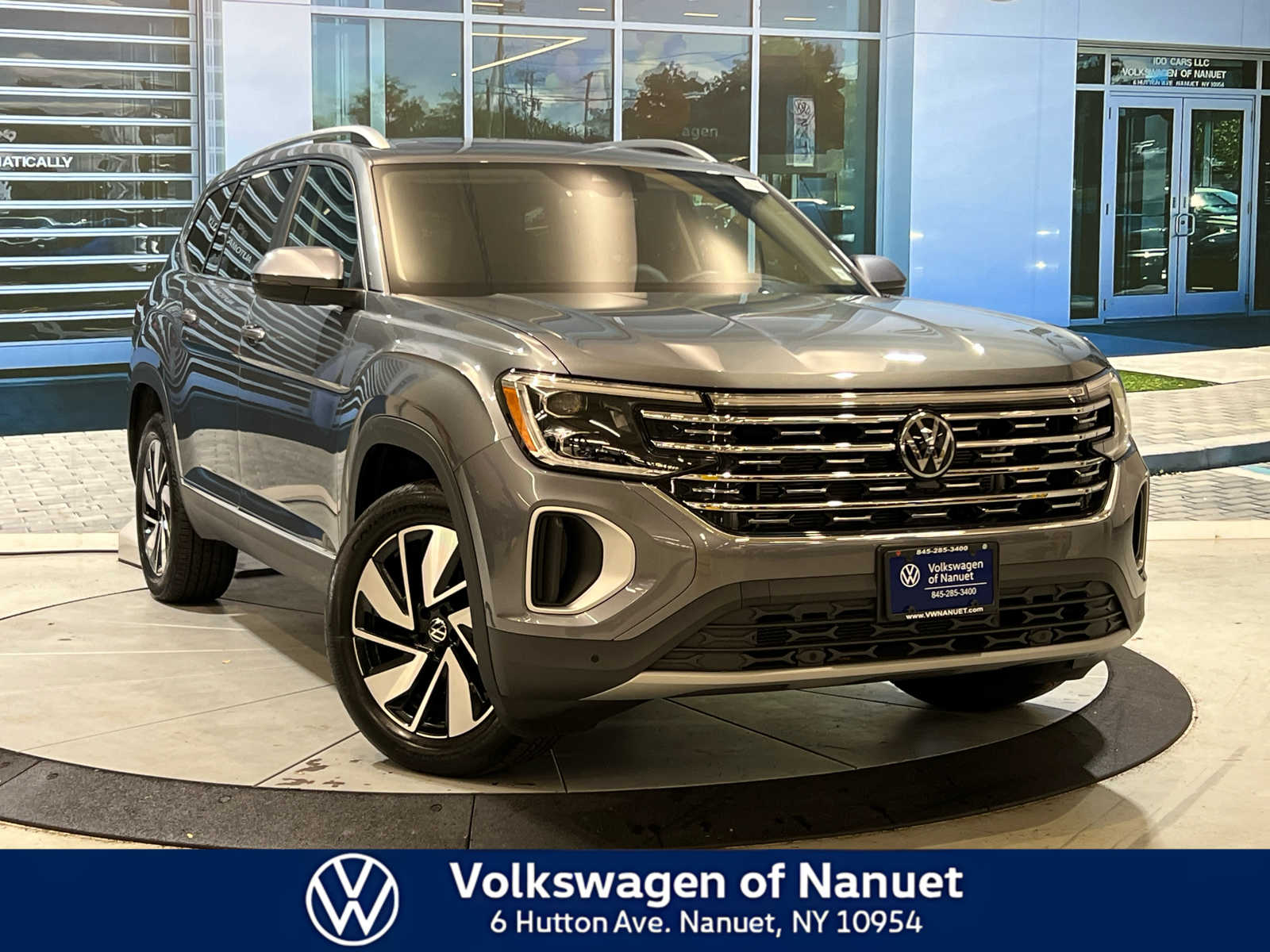 2025 Volkswagen Atlas SEL's photo