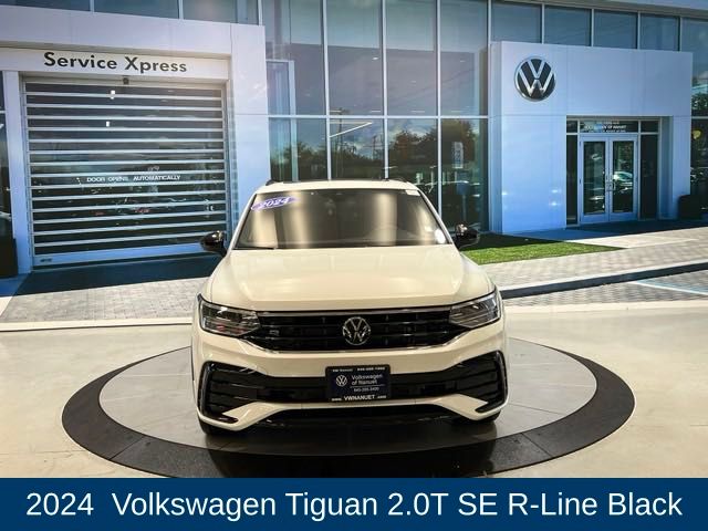 Used 2024 Volkswagen Tiguan SE R-LINE BLACK with VIN 3VV8B7AX8RM049878 for sale in Nanuet, NY