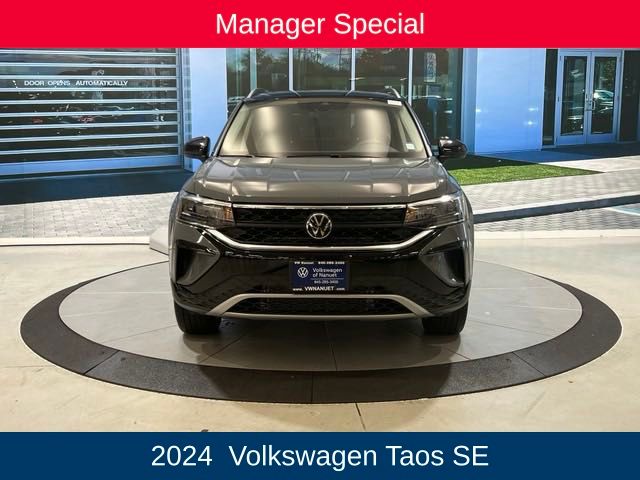 Certified 2024 Volkswagen Taos SE with VIN 3VVVX7B26RM033296 for sale in Nanuet, NY