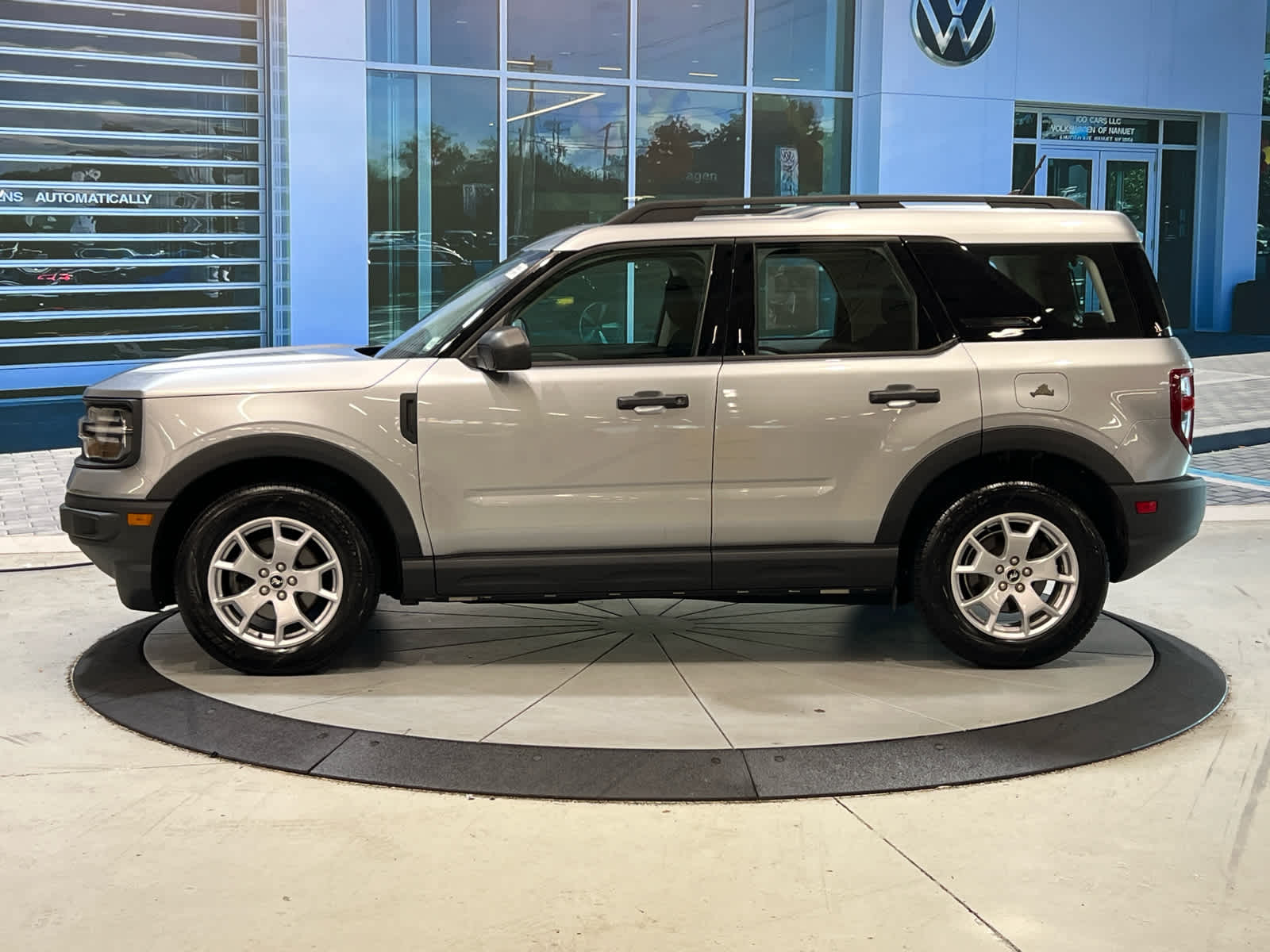 2021 Ford Bronco Sport Base photo 2