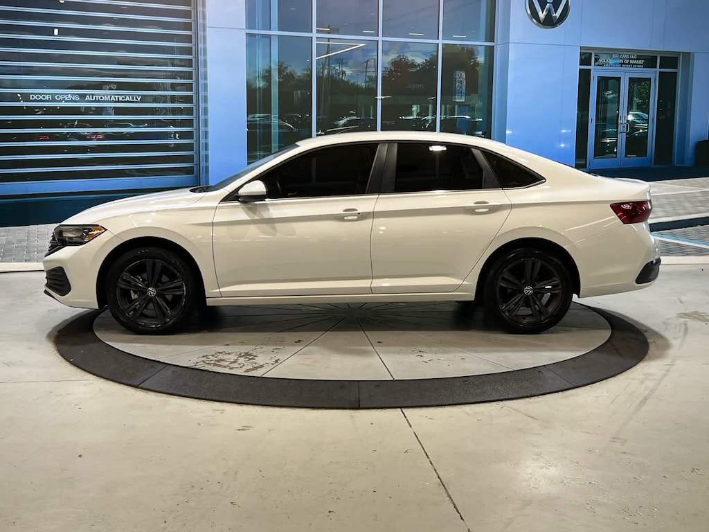 Used 2023 Volkswagen Jetta 1.5T SE Sedan