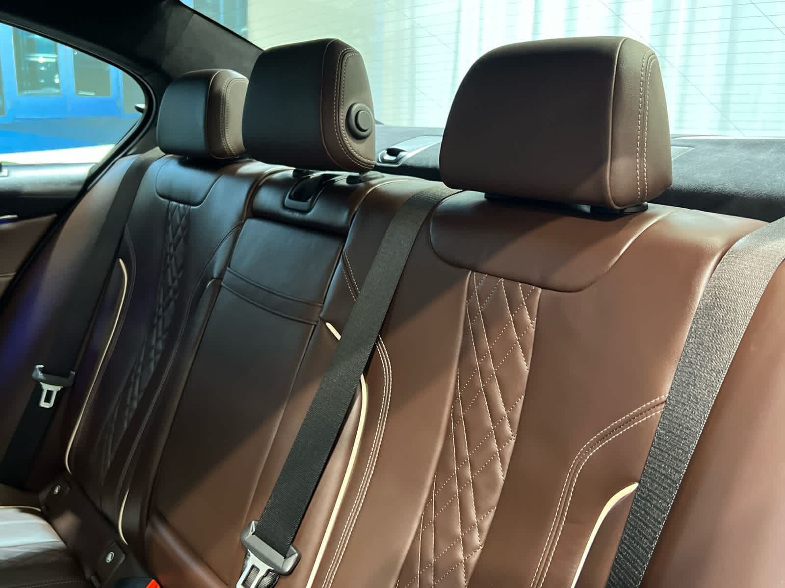 2023 BMW 5 Series M550i - Photo 22