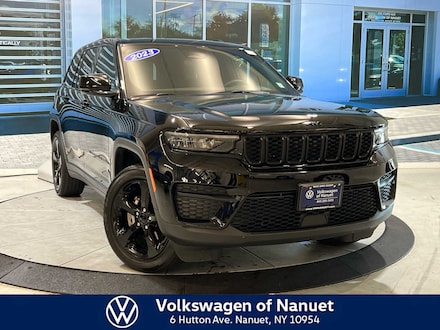 2023 Jeep Grand Cherokee Laredo SUV