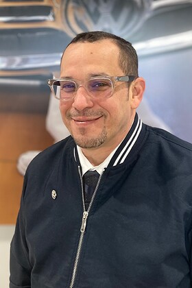Staff member Axel Alvarez from ID_0de8e798f13d