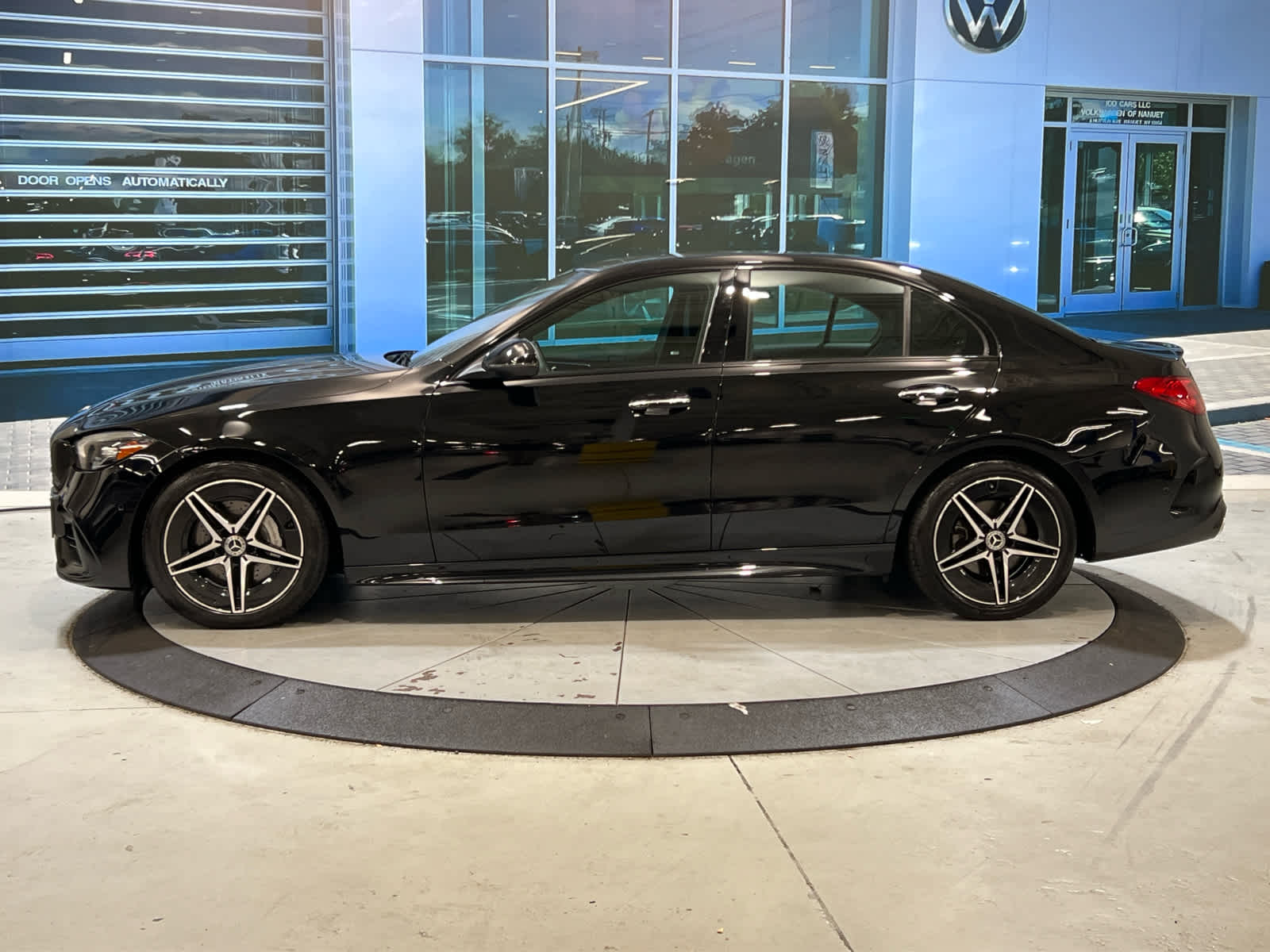 2023 Mercedes Benz C 300 4MATIC Sedan photo 2