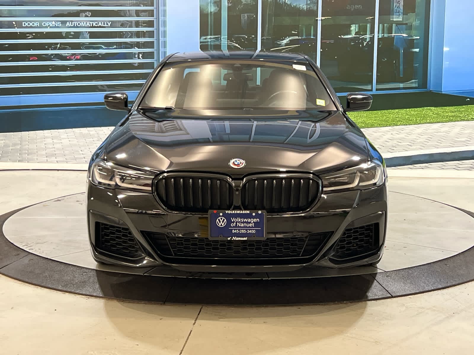 2023 BMW 5 Series M550i - Photo 2