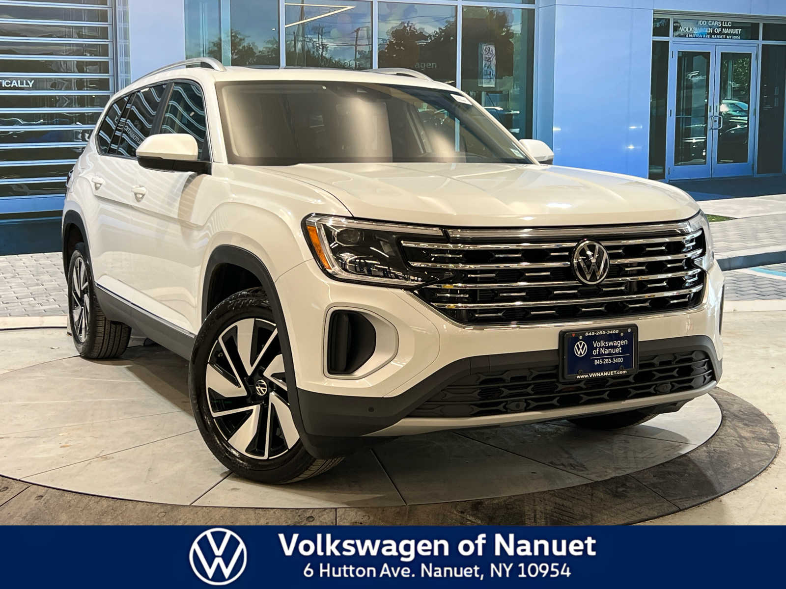 2025 Volkswagen Atlas SEL's photo