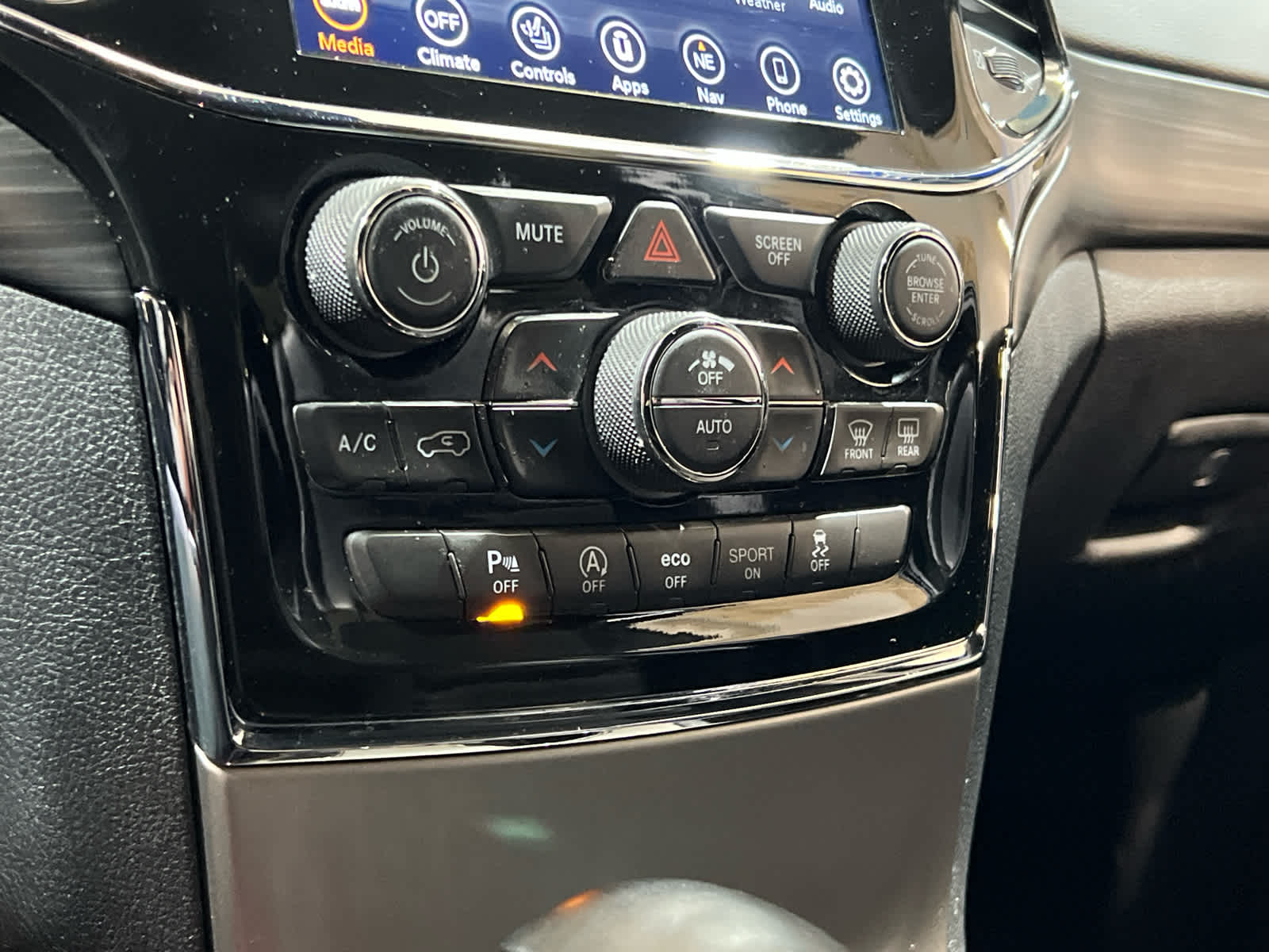 2021 Jeep Grand Cherokee Laredo X - Photo 25