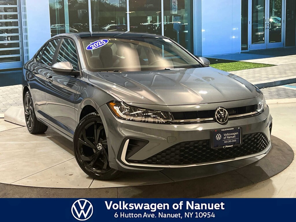 Used 2025 Volkswagen Jetta 1.5T SE Sedan