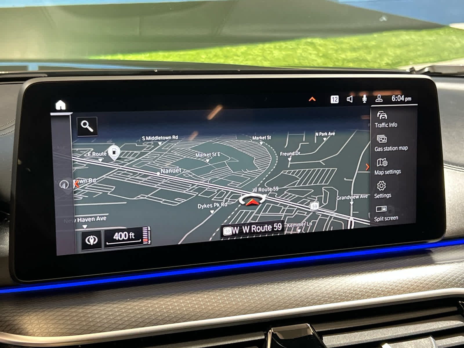 2023 BMW 5 Series M550i - Photo 28
