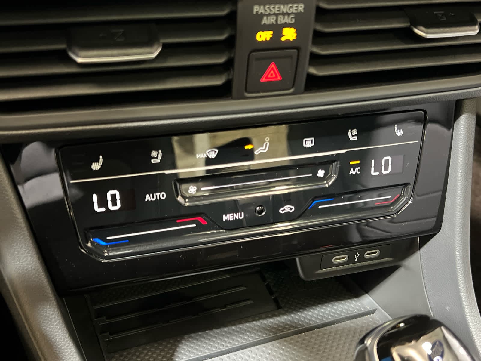2026 Volkswagen Jetta SEL - Photo 27