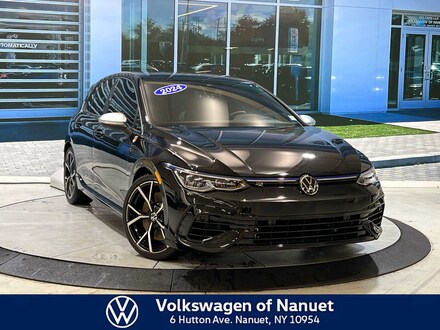 2024 Volkswagen Golf R 2.0T Hatchback