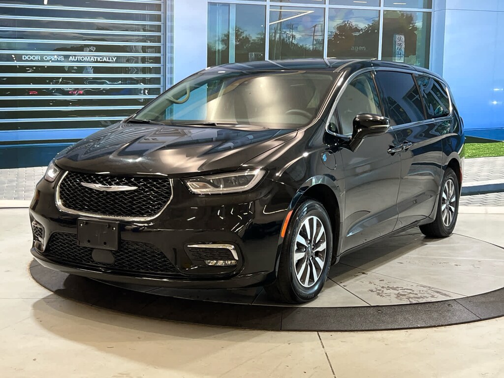 Used 2024 Chrysler Pacifica Plug-In Hybrid Select Van Passenger Van
