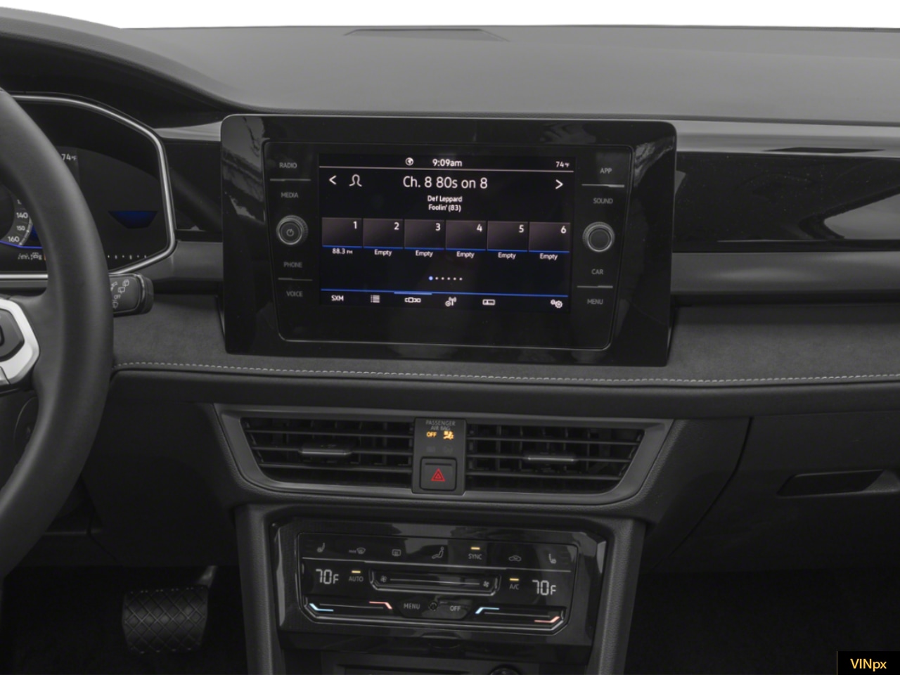 2025 Volkswagen Taos SE Black - Photo 8