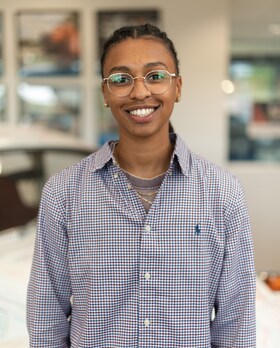 Staff member Kelina Menard from ID_e30e059f7017