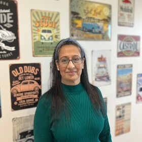 Staff member Debra Fword from ID_34f18e132cf3