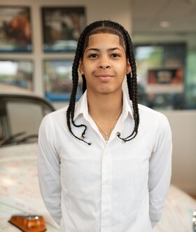 Staff member Carolina Perez from ID_e30e059f7017