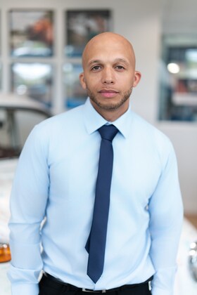 Staff member Andre Smith from ID_e30e059f7017