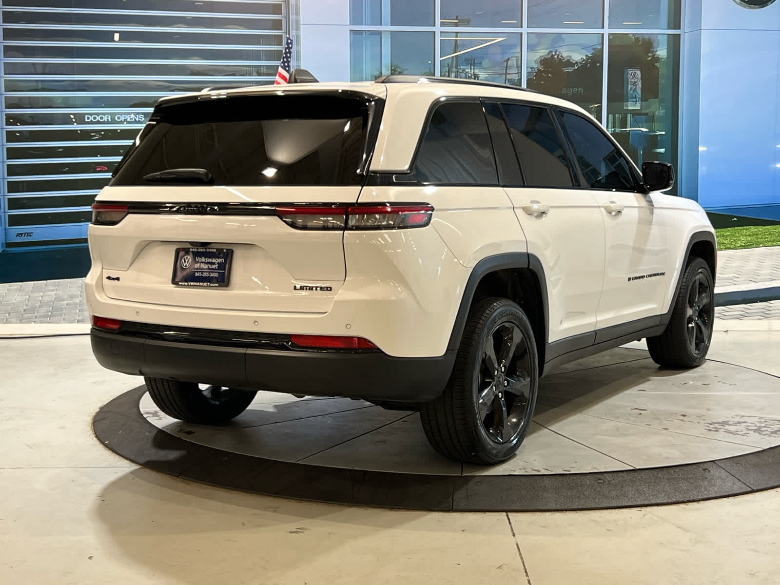 Used 2023 Jeep Grand Cherokee For Sale at Volkswagen of Nanuet