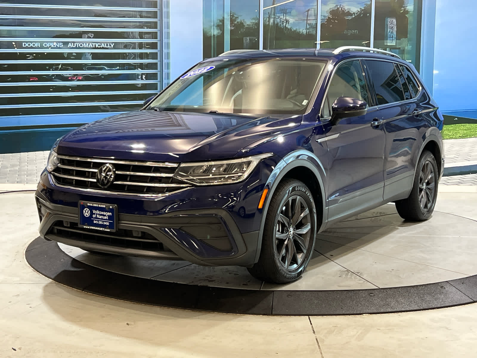 2022 Volkswagen Tiguan SE photo 3