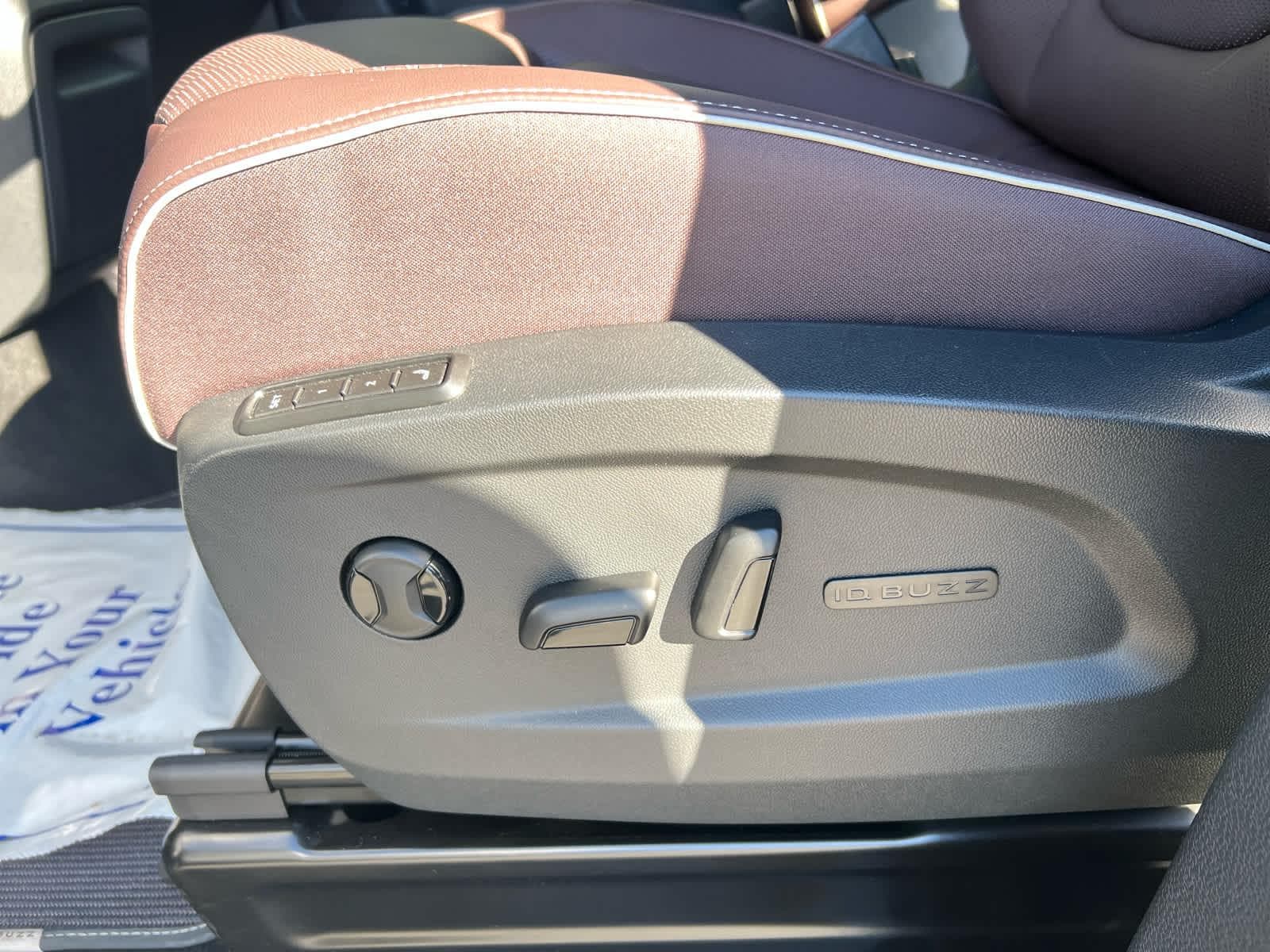 2025 Volkswagen ID. Buzz PRO S - Photo 12