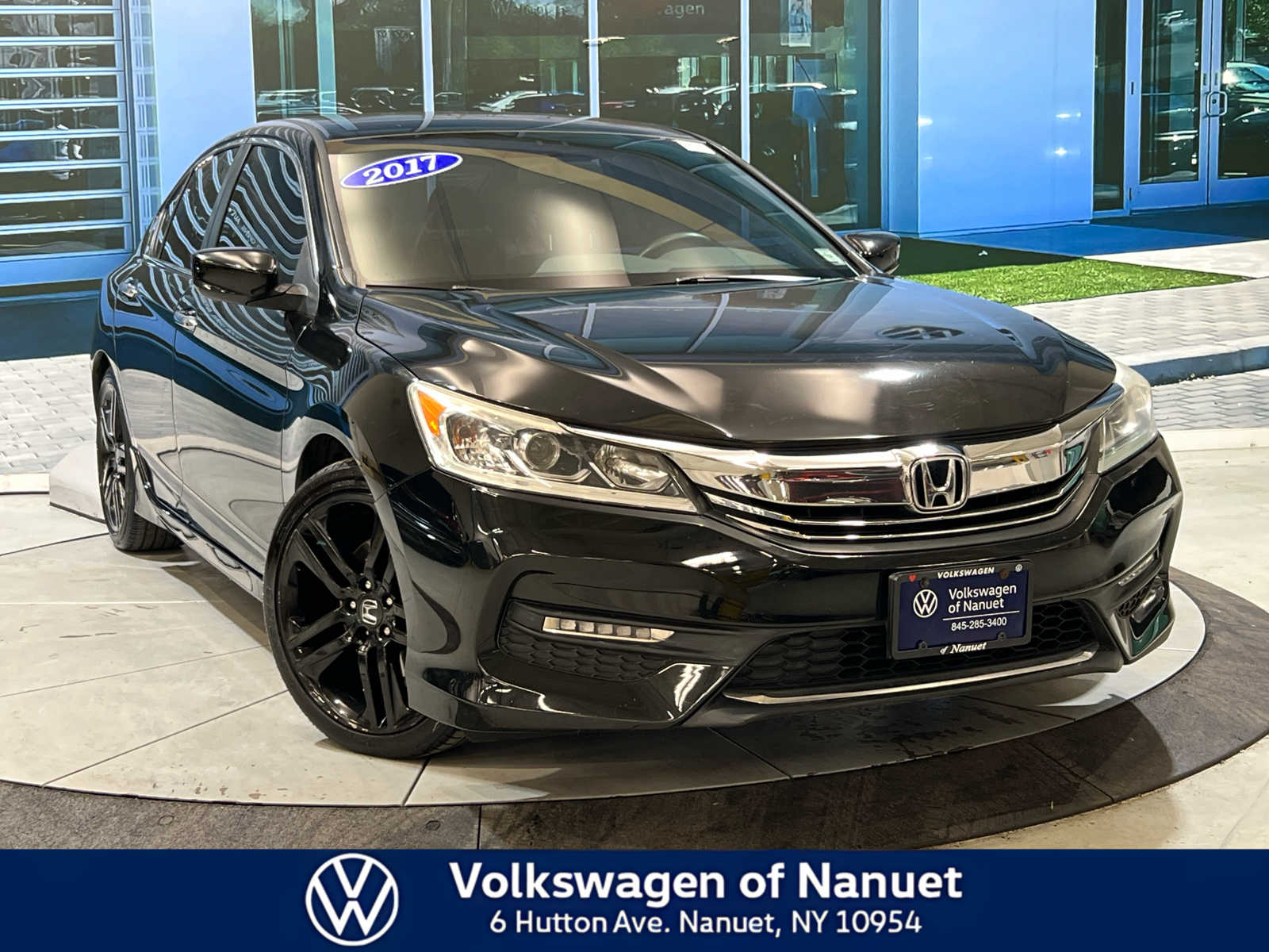 2017 Honda Accord Sport's photo