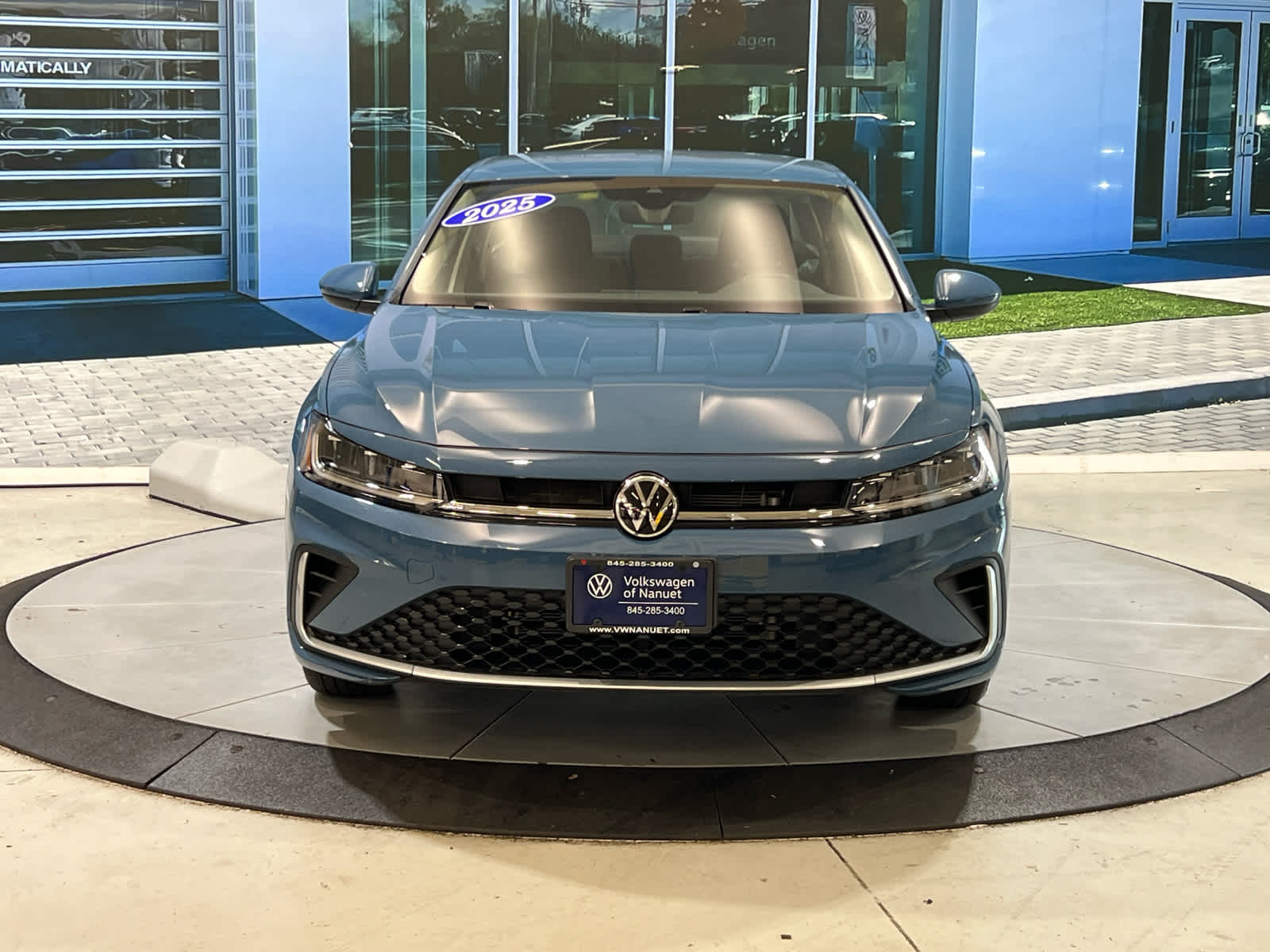 2025 Volkswagen Jetta 1.5T SE photo 2