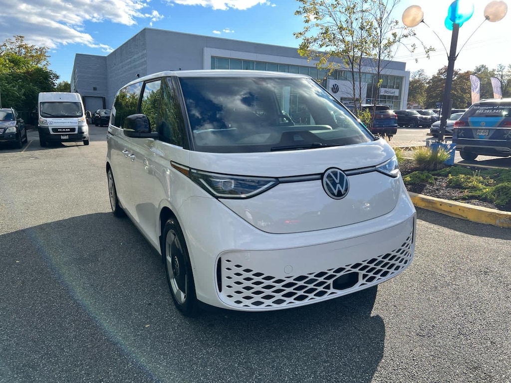 New 2025 Volkswagen ID. Buzz Pro S Van Passenger Van
