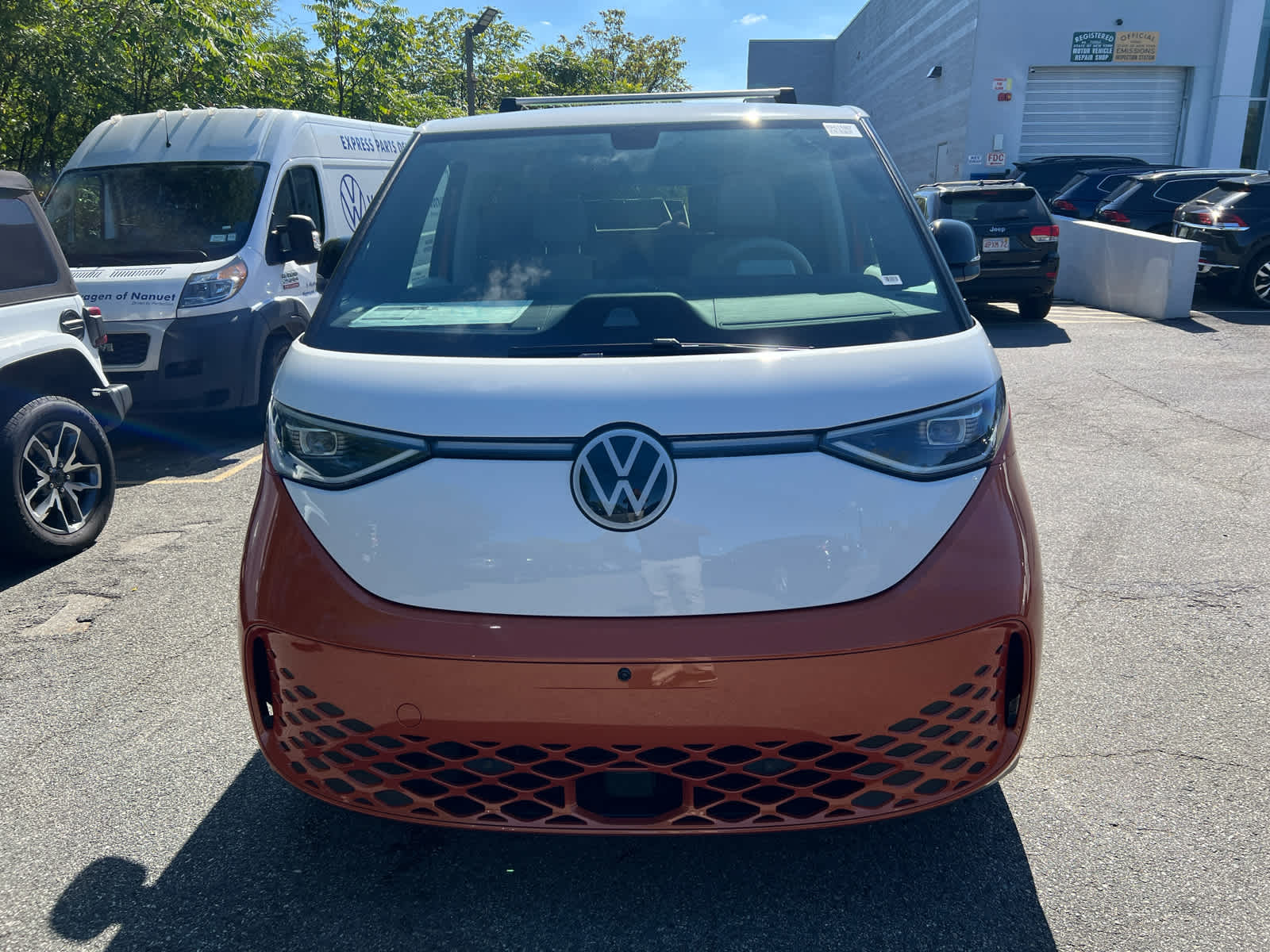 2025 Volkswagen ID. Buzz photo 2