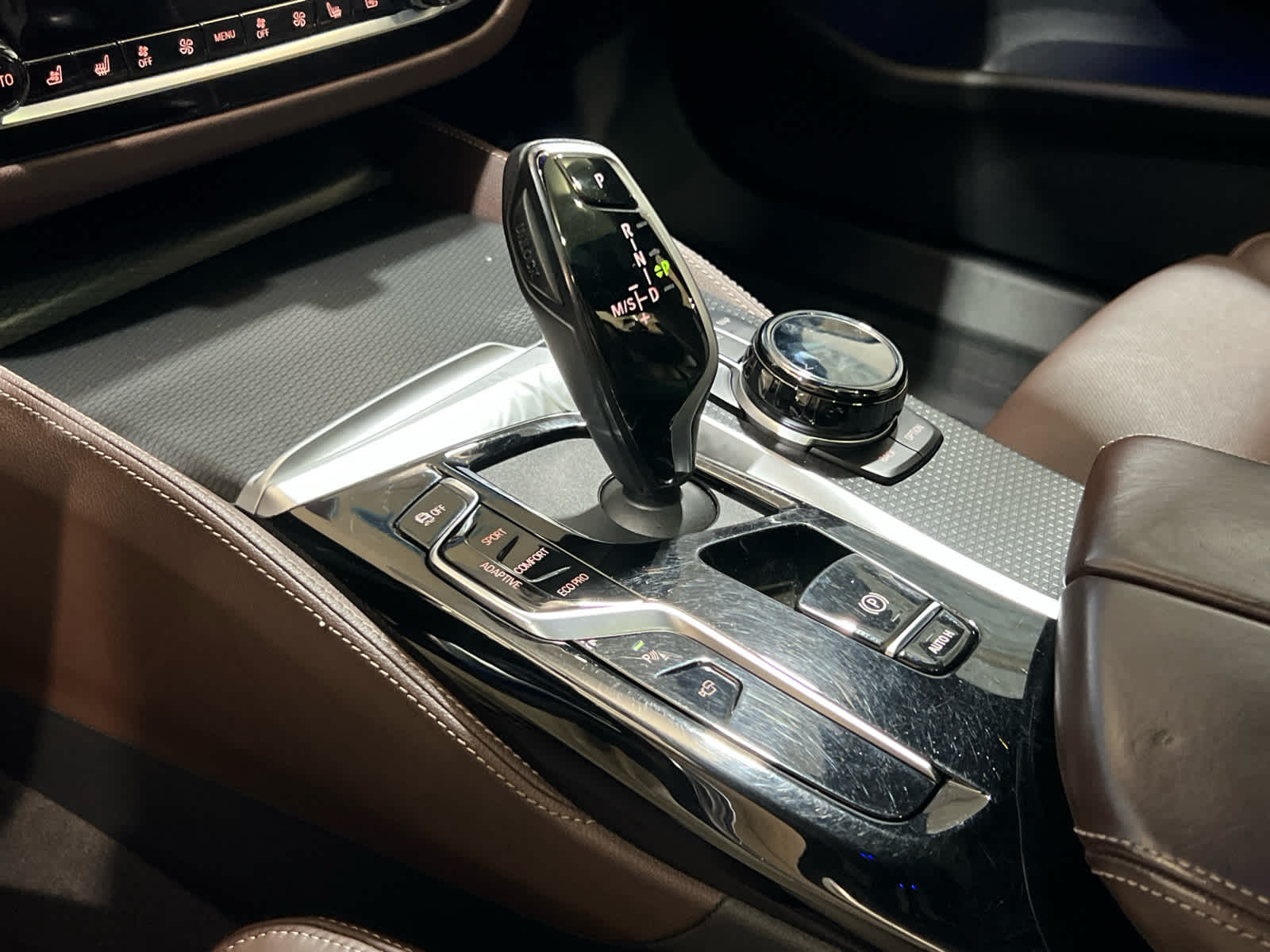2023 BMW 5 Series M550i - Photo 31