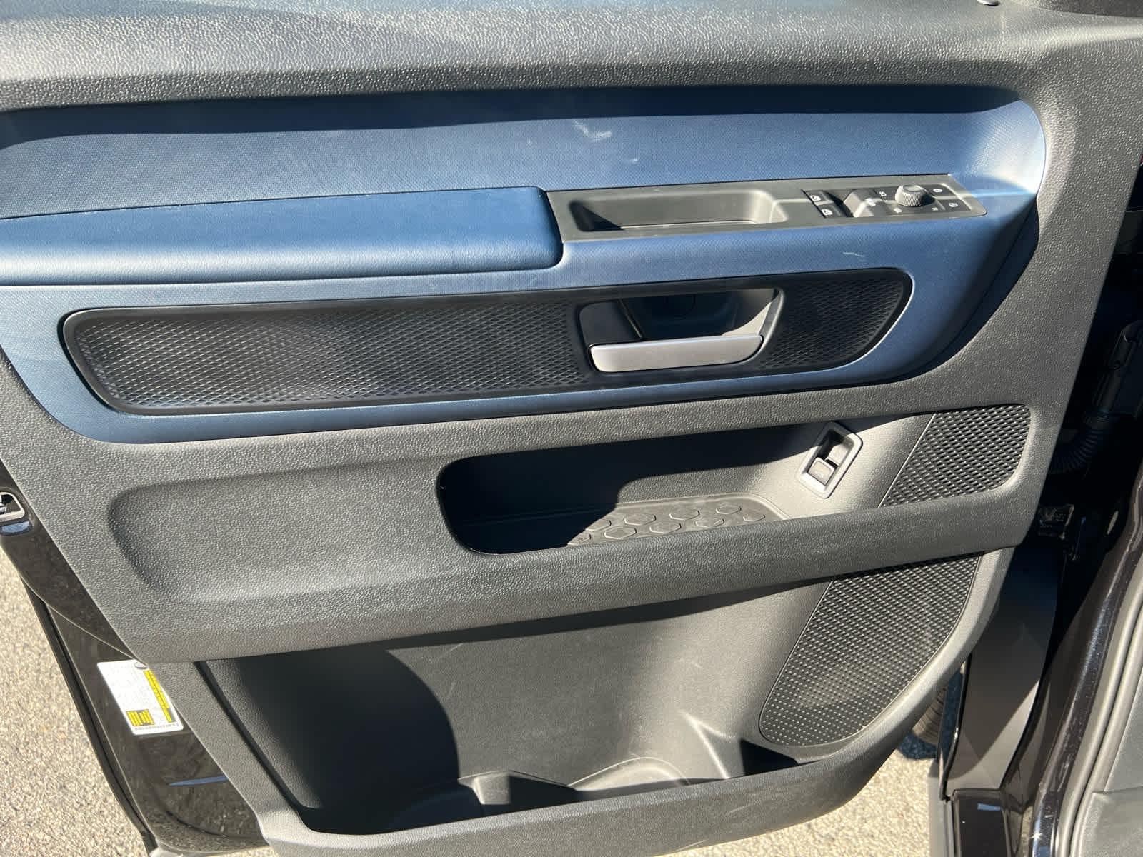 2025 Volkswagen ID. Buzz PRO S - Photo 11