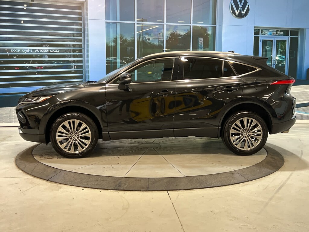 Used 2024 Toyota Venza XLE SUV