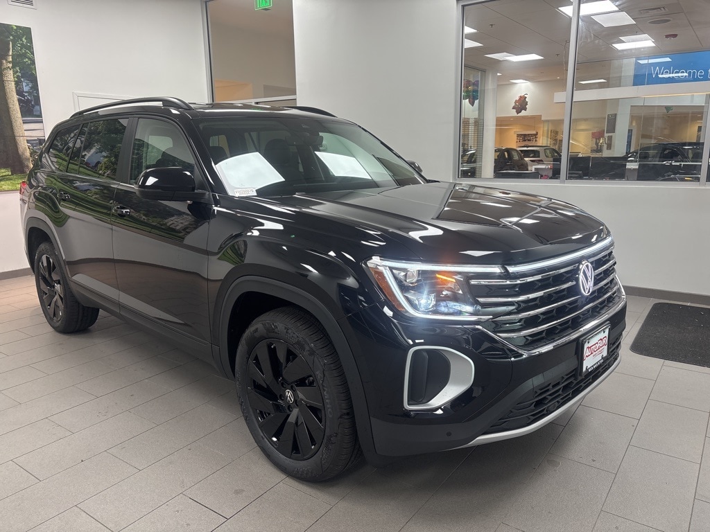 New 2026 Volkswagen Atlas 2.0T SE w/Technology SUV