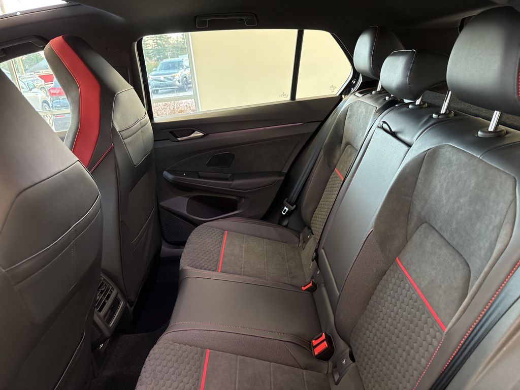 2026 Volkswagen Golf GTI SE - Photo 16