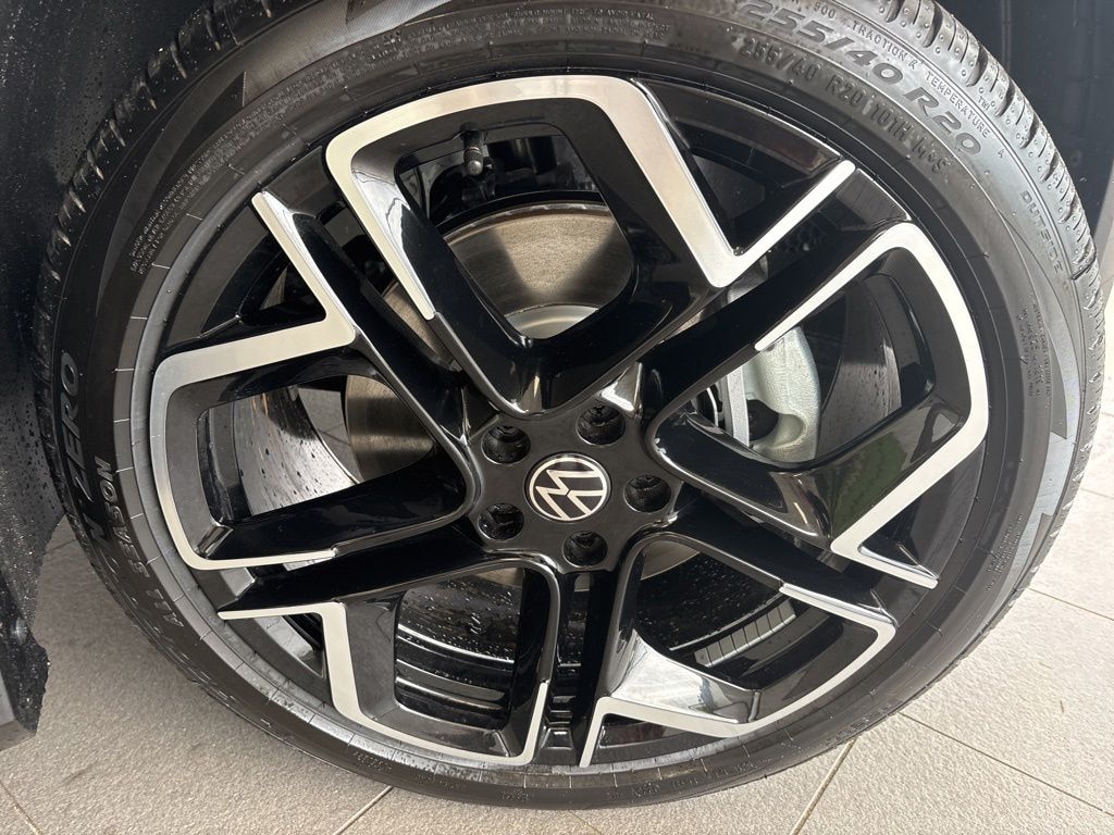 New 2026 Volkswagen Tiguan 2.0T SEL R-Line Turbo SUV
