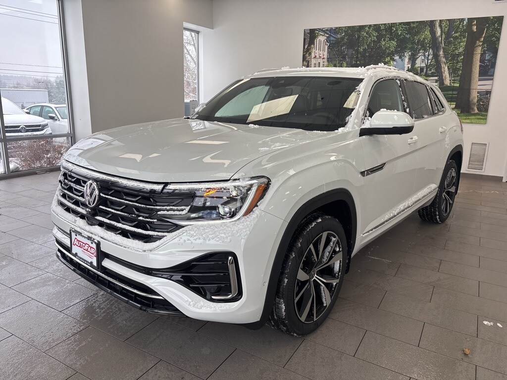 New 2026 Volkswagen Atlas Cross Sport 2.0T SEL Premium R-Line SUV