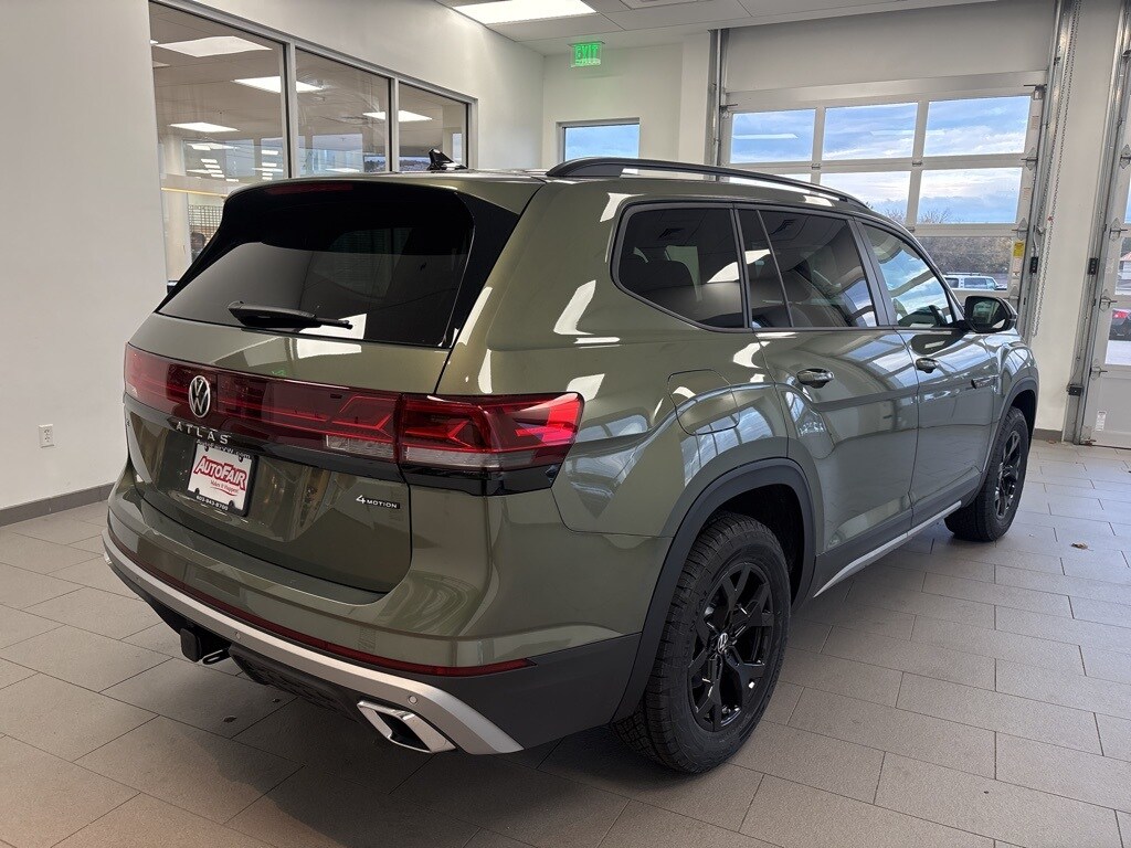 2026 Volkswagen Atlas Peak Edition SE photo 4