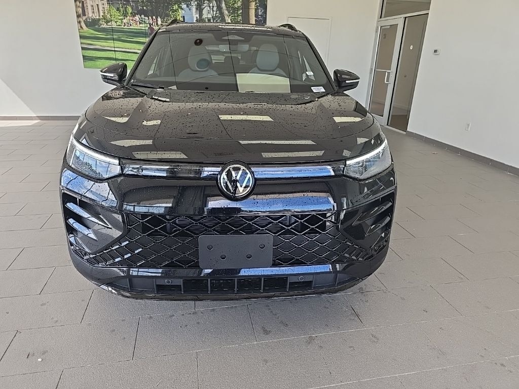 New 2026 Volkswagen Tiguan 2.0T SE R-Line Black SUV