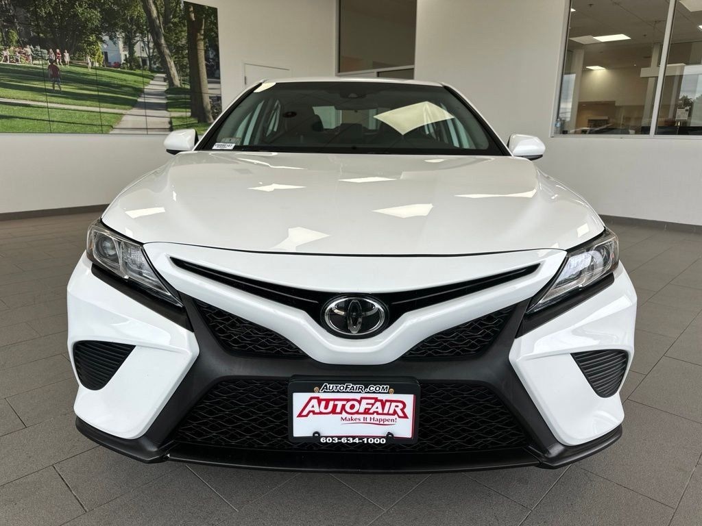 Used 2019 Toyota Camry SE Sedan