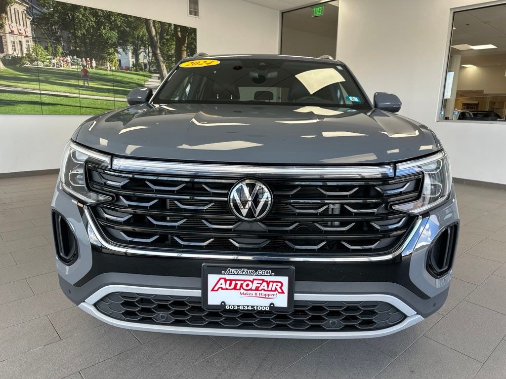 Used 2024 Volkswagen Atlas Cross Sport 2.0T SE w/Technology SUV