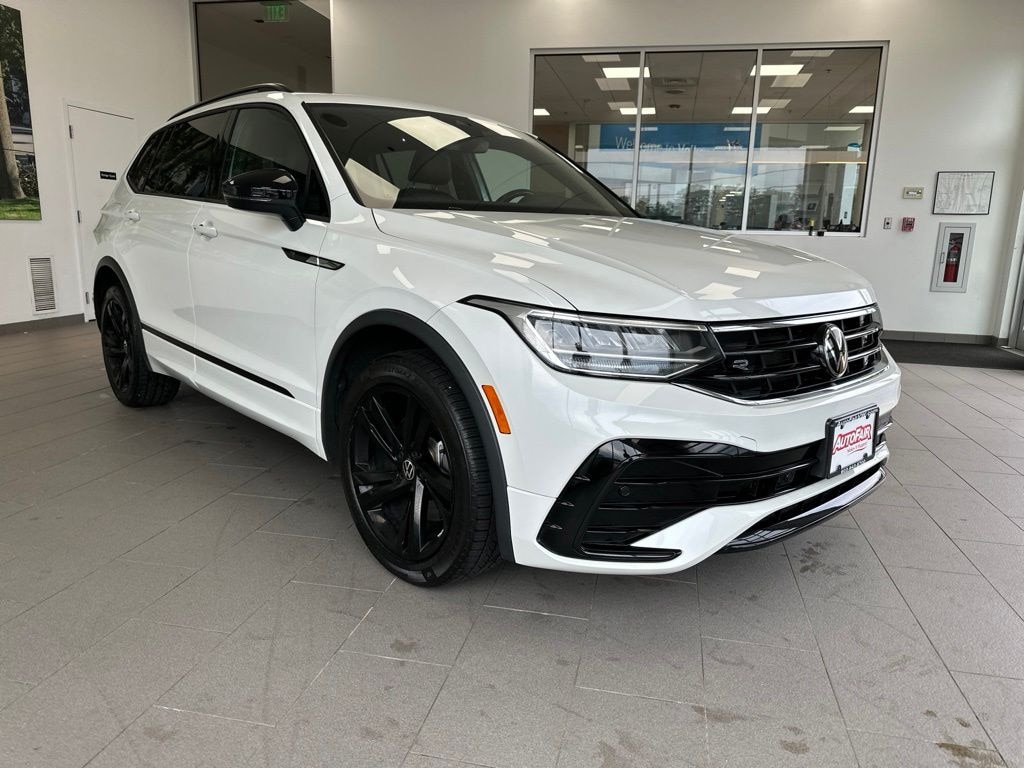 Certified 2023 Volkswagen Tiguan 2.0T SE R-Line Black SUV