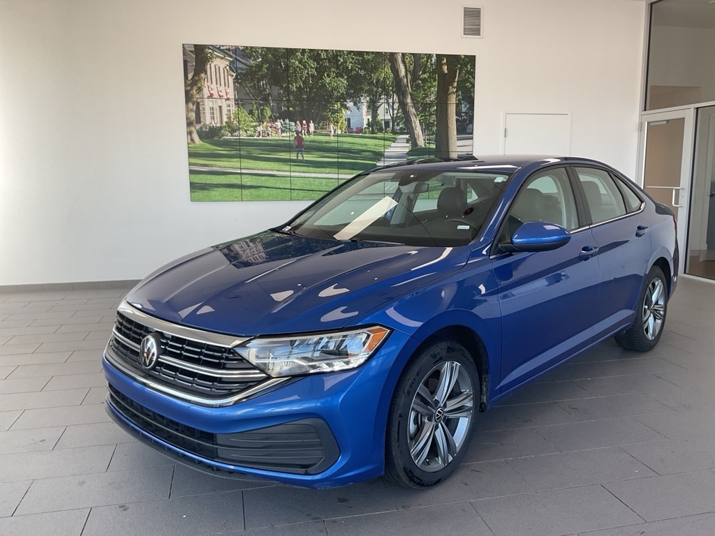 Used 2024 Volkswagen Jetta SE with VIN 3VWEM7BU3RM014954 for sale in Merrimack, NH