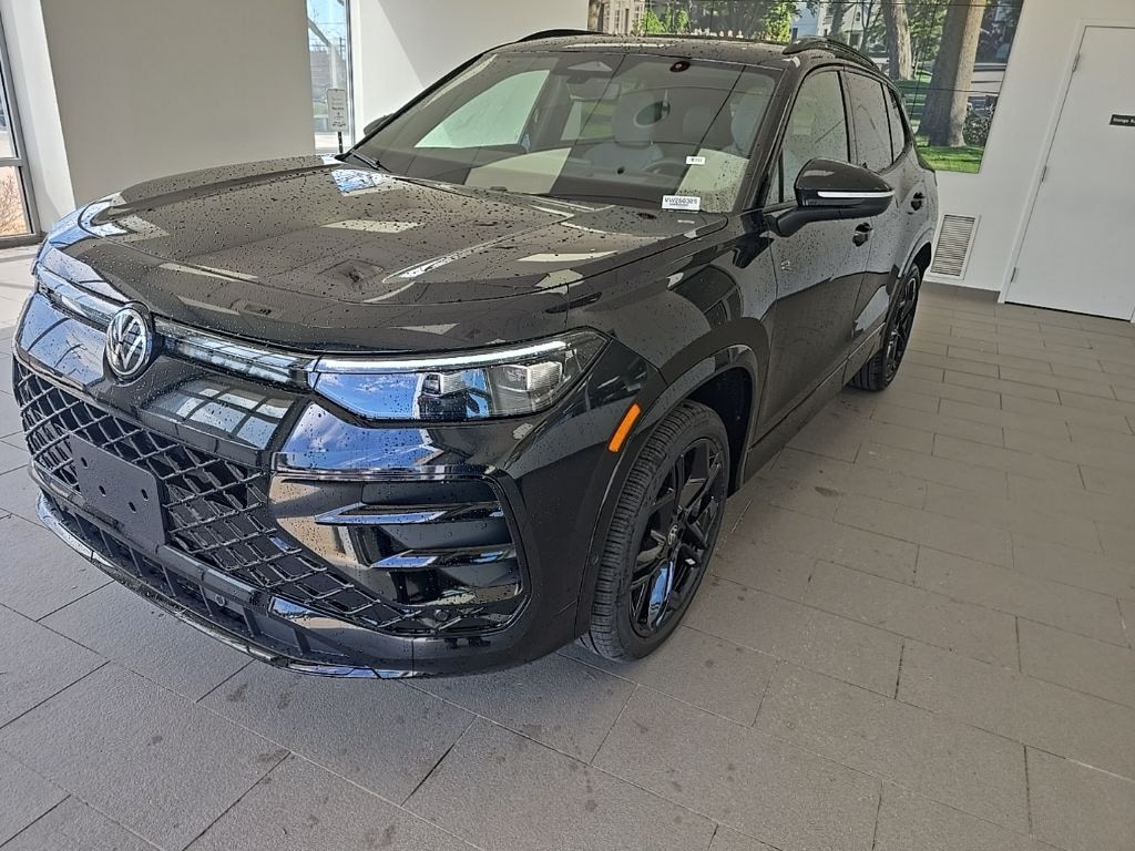 New 2026 Volkswagen Tiguan 2.0T SE R-Line Black SUV