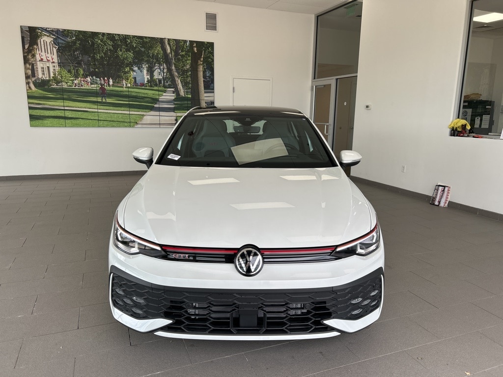 2025 Volkswagen Golf GTI Autobahn's photo