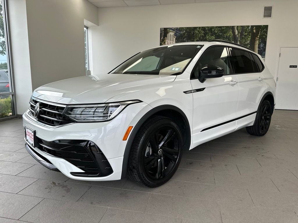 Certified 2023 Volkswagen Tiguan 2.0T SE R-Line Black SUV