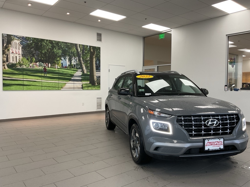 Used 2022 Hyundai Venue Limited SUV
