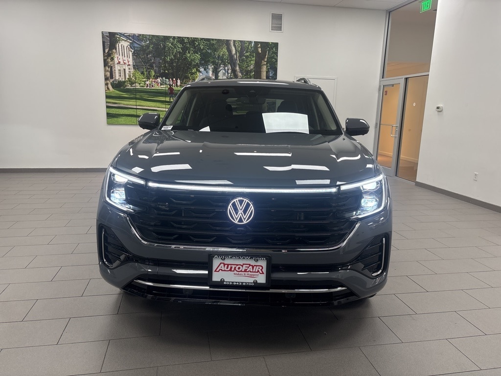 2026 Volkswagen Atlas SEL Premium R-Line's photo