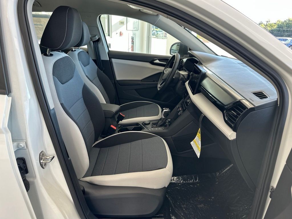 2026 Volkswagen Taos S - Photo 9